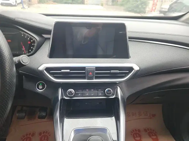 Maxus G50 — Фото автомобиля 12