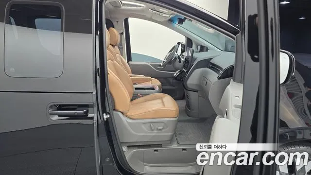 Hyundai Staria Staria 4WD Lounge 9 мест — Фото автомобиля 10