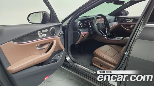 Mercedes-Benz E-Class — Фото автомобиля 10