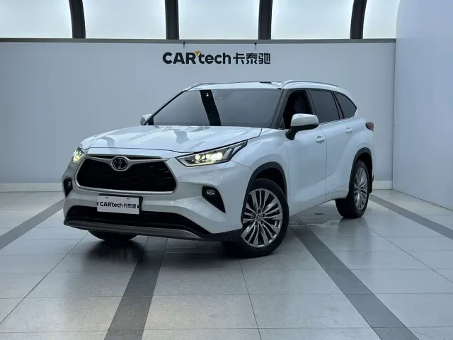 Фотография автомобиля — Toyota Highlander