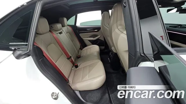 Porsche Macan — Фото автомобиля 17