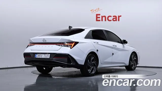 Hyundai Avante CN7 — Фото автомобиля 2