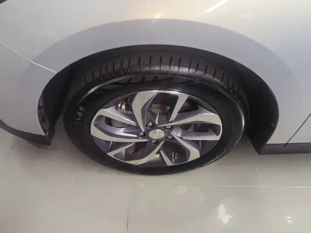 Buick Velite 6 — Фото автомобиля 22