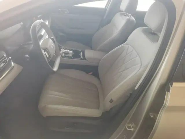 Geely Galaxy Stellar 6 — Фото автомобиля 10