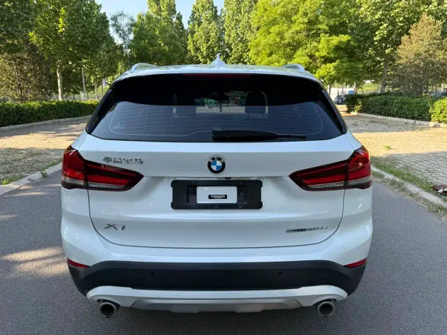 BMW X1 — Фото автомобиля 4