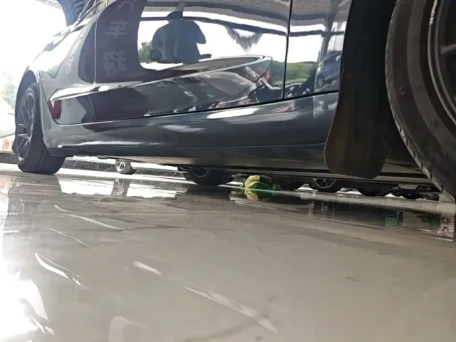 Tesla Model 3 — Фото автомобиля 20