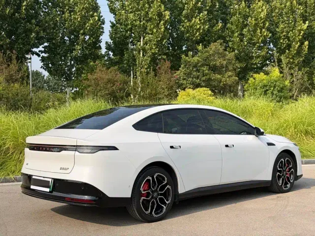 Nissan N7 — Фото автомобиля 9