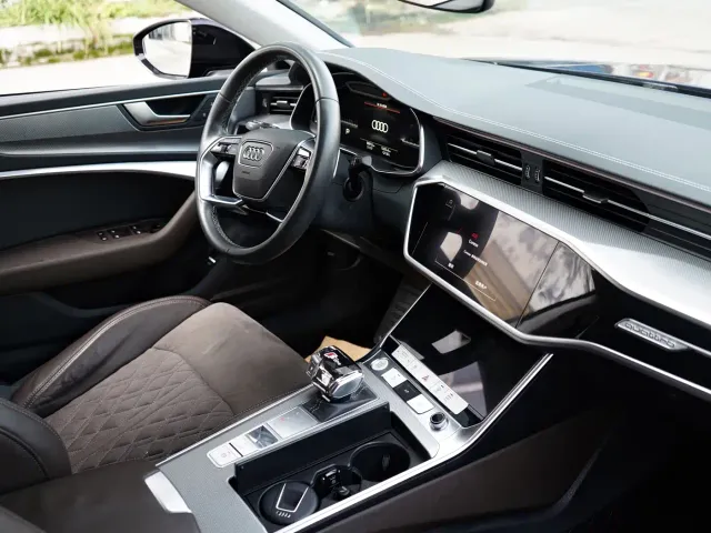 Audi A7L — Фото автомобиля 13