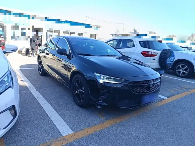 Buick Regal — Фото автомобиля 3