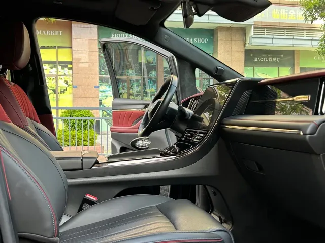 GAC Trumpchi M8 — Фото автомобиля 11