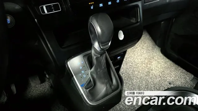 Hyundai Staria Staria Карго 5 мест — Фото автомобиля 9