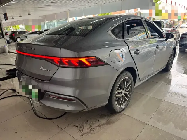 BYD Qin PLUS — Фото автомобиля 10