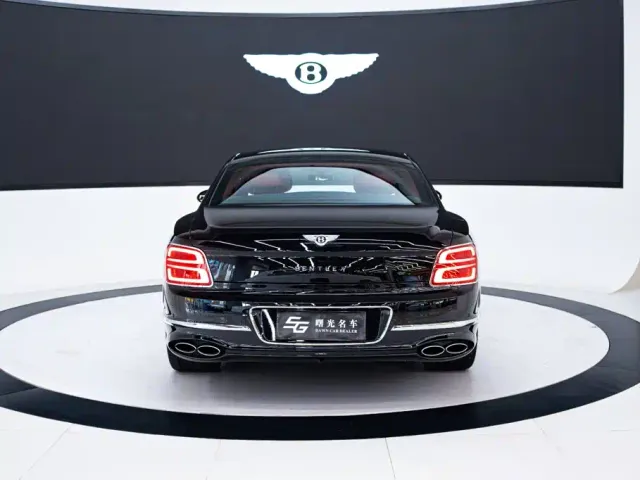 Bentley Flying Spur — Фото автомобиля 5