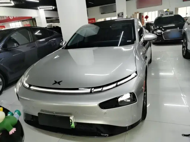 Xpeng P7 — Фото автомобиля 2