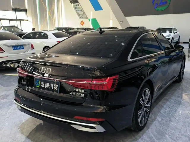 Audi A6L — Фото автомобиля 14