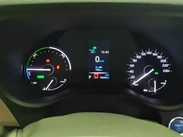 Toyota Sienna — Фото автомобиля 14