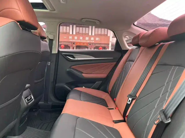 Changan Eado — Фото автомобиля 14