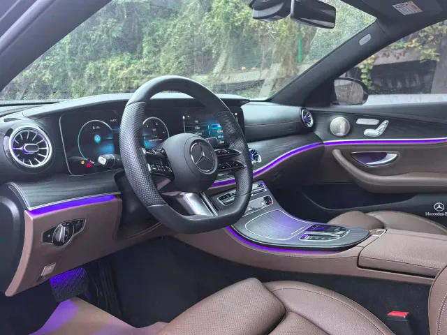 Mercedes-Benz E-Class — Фото автомобиля 5