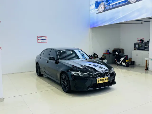 Фотография автомобиля — BMW 3 Series