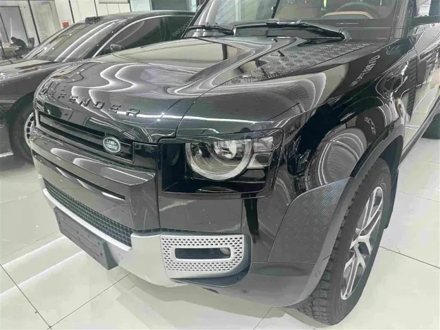 Land Rover Defender — Фото автомобиля 3