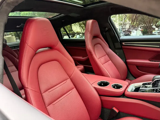 Porsche Panamera — Фото автомобиля 24