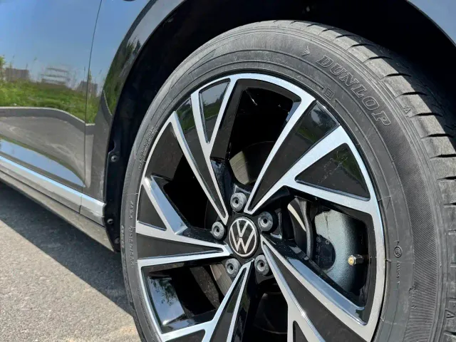 Volkswagen Magotan — Фото автомобиля 11