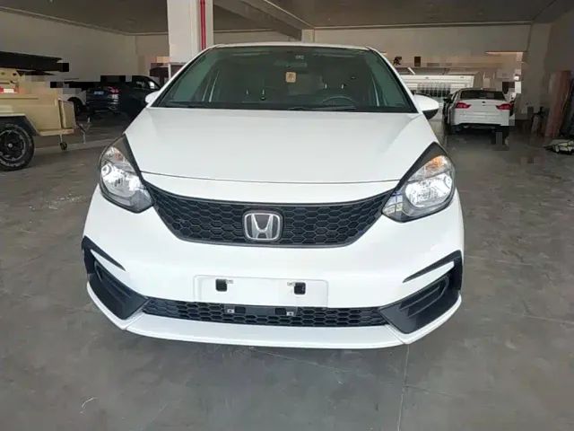 Honda Fit — Фото автомобиля 2