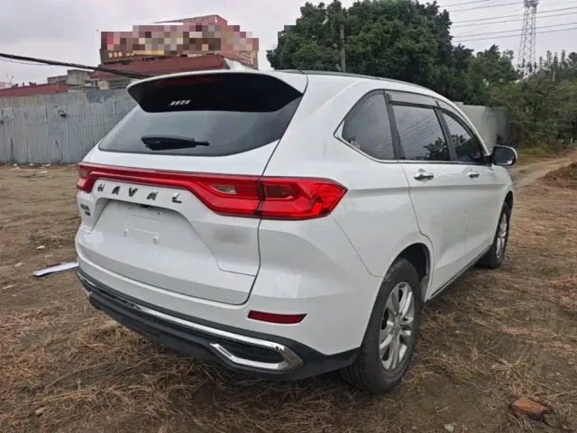 Haval M6 — Фото автомобиля 6