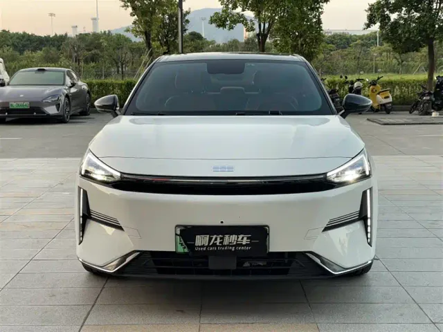 Geely Galaxy L6 — Фото автомобиля 2