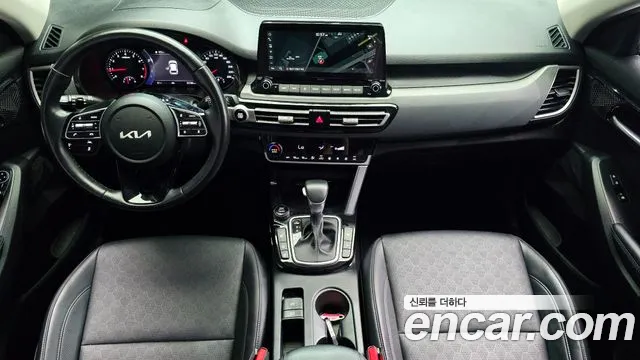 Kia Seltos — Фото автомобиля 10