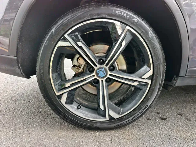 BYD Tang — Фото автомобиля 16
