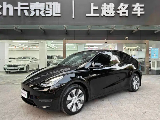 Фотография автомобиля — Tesla Model Y