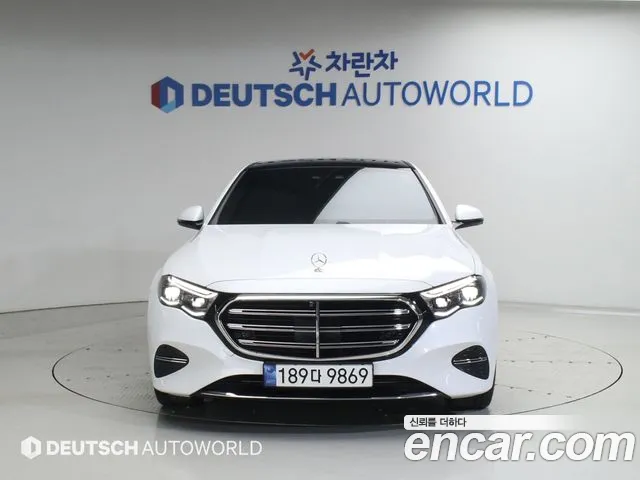 Mercedes-Benz E-Class — Фото автомобиля 3