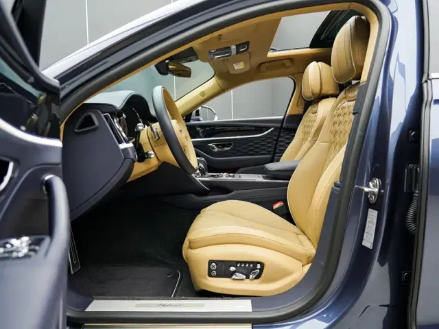 Bentley Flying Spur — Фото автомобиля 7