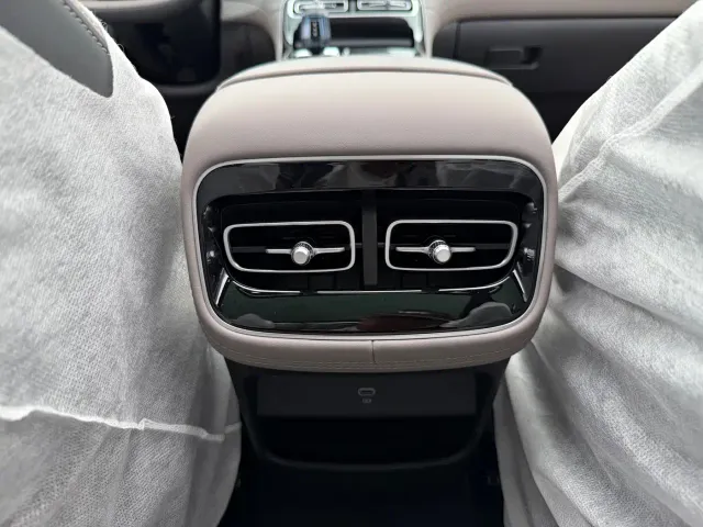 Geely Boyue L — Фото автомобиля 25
