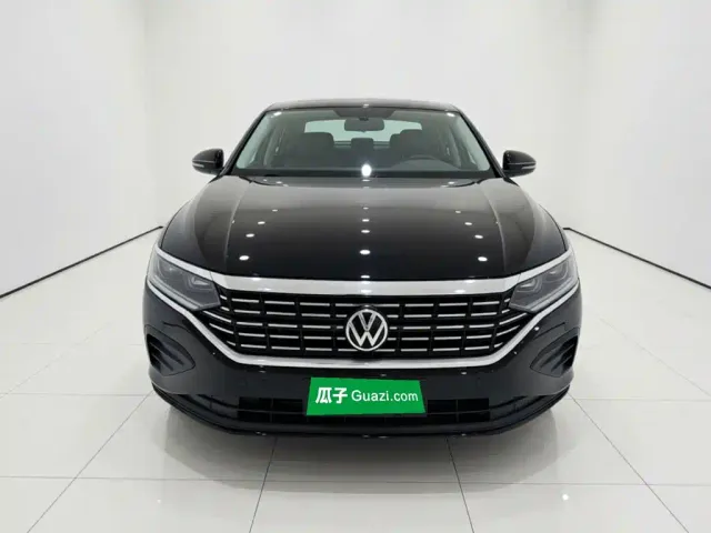 Volkswagen Passat — Фото автомобиля 2
