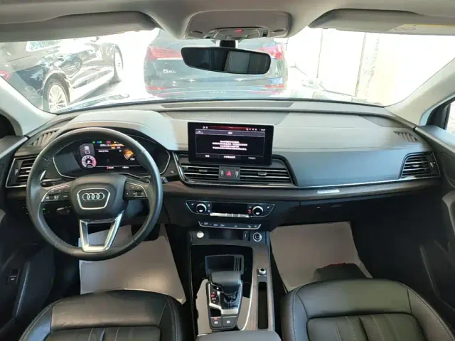 Audi Q5L — Фото автомобиля 9