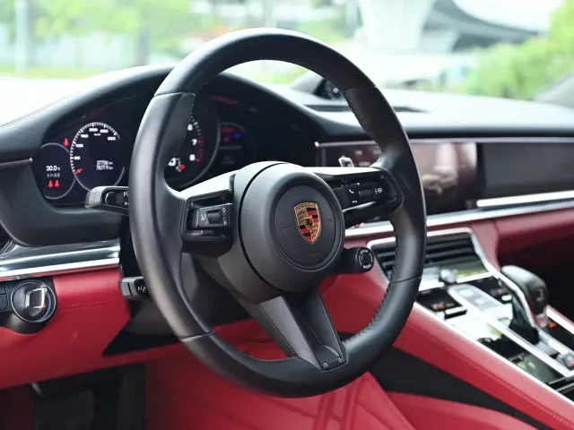 Porsche Panamera — Фото автомобиля 6
