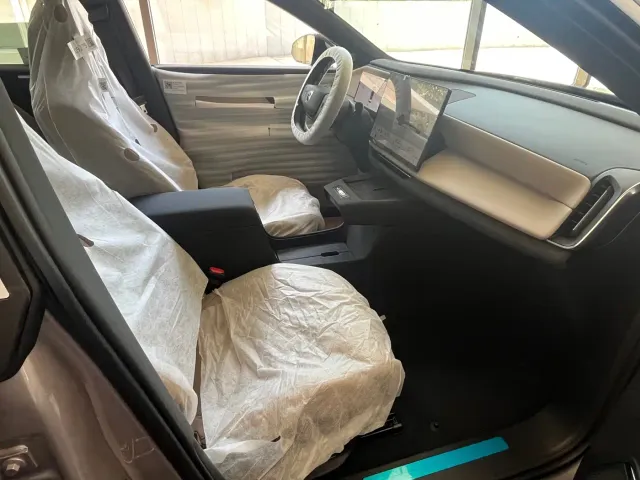 Volvo XC70 Plug-in Hybrid — Фото автомобиля 4