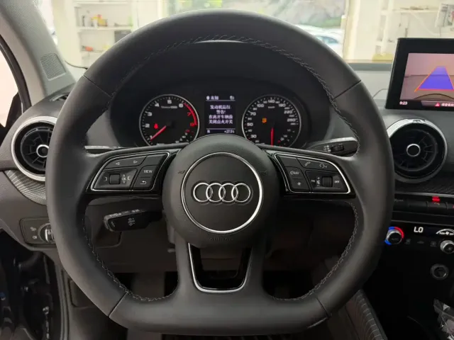 Audi Audi Q2L 2022 35 TFSI Fashion Dynamic — Фото автомобиля 17