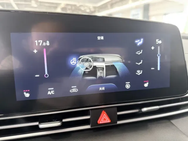 Hyundai Elantra — Фото автомобиля 7