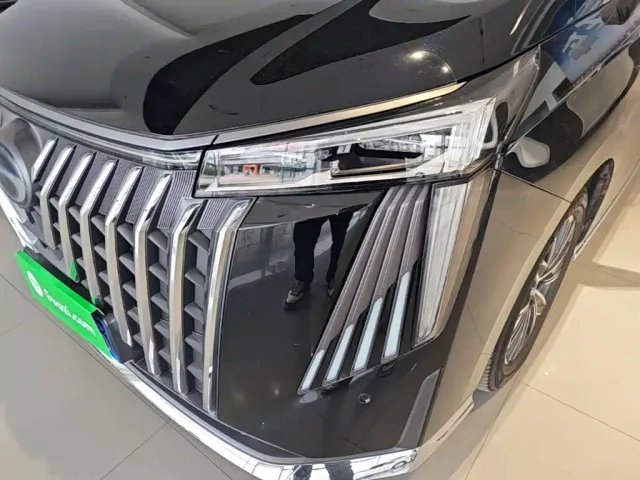 GAC Trumpchi M8 — Фото автомобиля 23