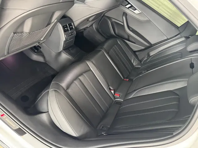 Audi A4L — Фото автомобиля 7