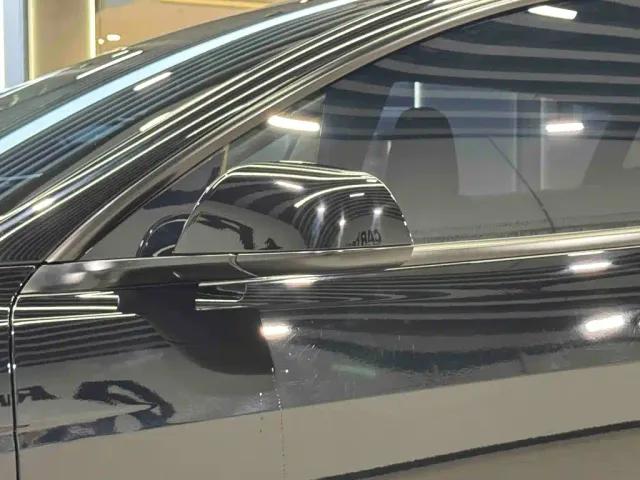 Tesla Model 3 — Фото автомобиля 23