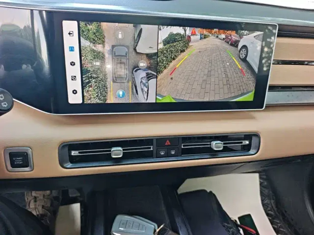 Geely ICON — Фото автомобиля 12