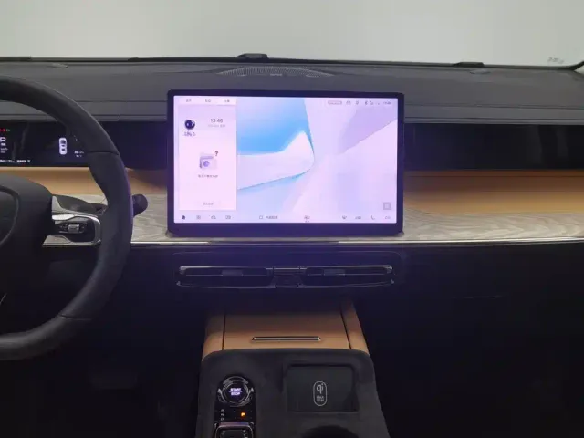 GAC Trumpchi E8 — Фото автомобиля 12