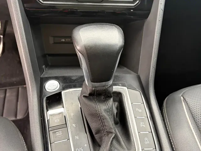 Volkswagen Tiguan L 2022 330TSI Auto 2WD R-Line Premium Edition — Фото автомобиля 8