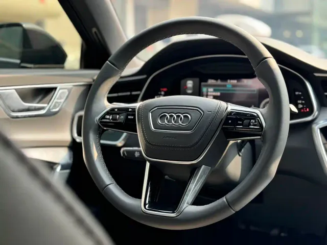 Audi A6L — Фото автомобиля 4
