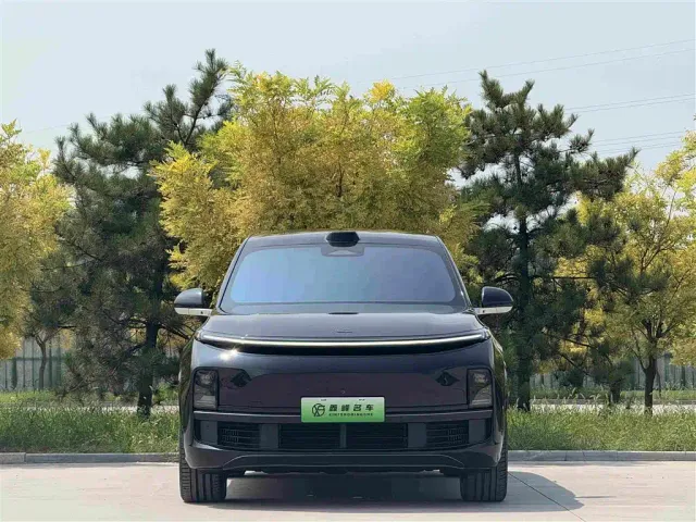 Li Auto L9 — Фото автомобиля 2