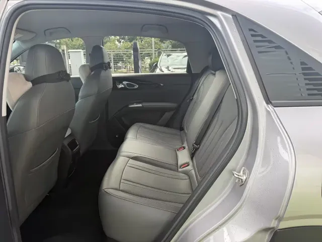 Geely Starry Wish — Фото автомобиля 13